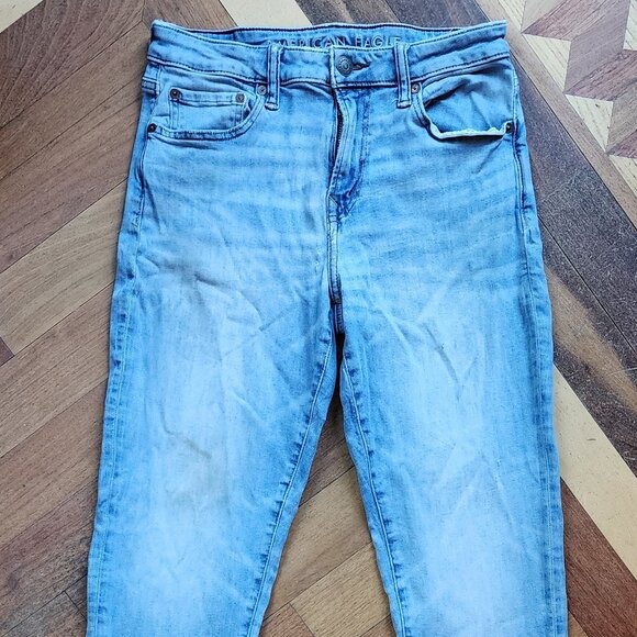 American Eagle Outfitters Light Wash "Athletic" Straight Leg Jeans Size 30x30 - Picture 4 of 16